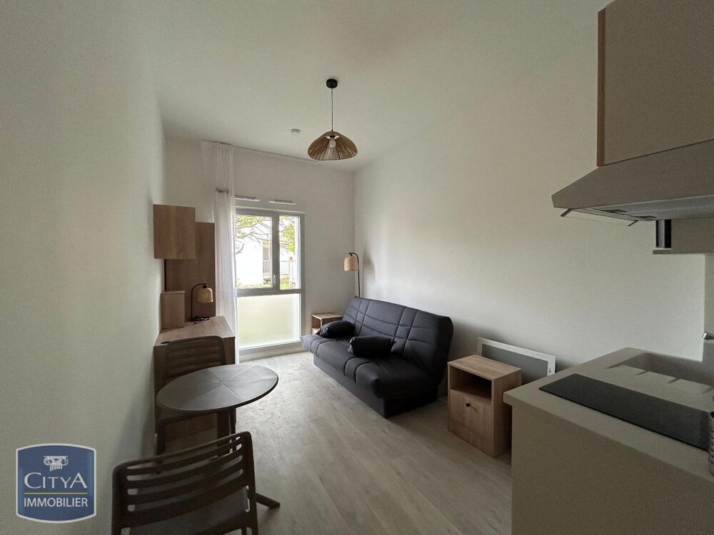 À louer, agréable studio situé au rez-de-chaussée de la ....