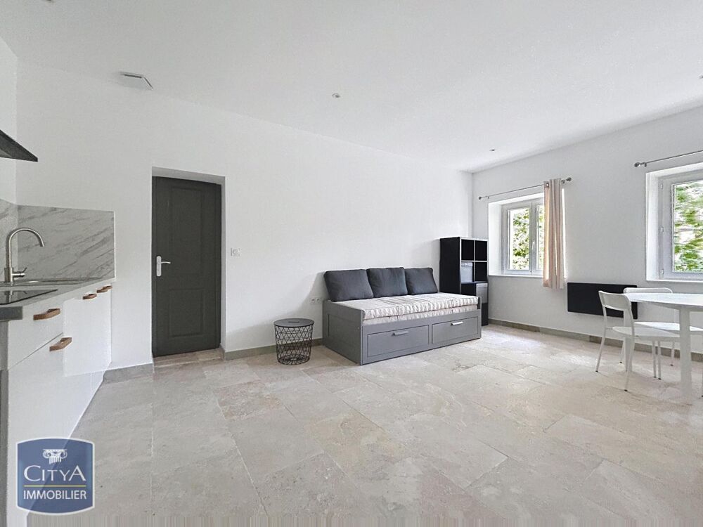 LOCATION - STUDIO - BAGNOLS SUR CEZE - RENOVE - MEUBLE :....
