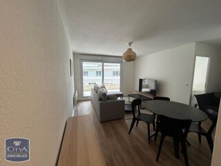  Appartement à louer 2 pièces 37 m²