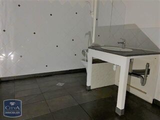  Appartement à louer 4 pièces 79 m²
