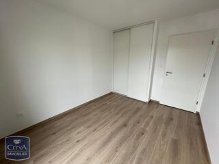  Appartement à louer 3 pièces 65 m²