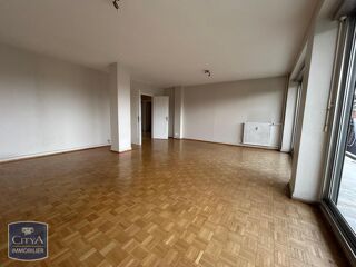  Appartement à louer 4 pièces 89 m²