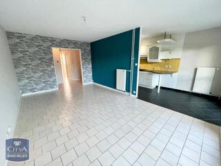  Appartement à louer 4 pièces 80 m²