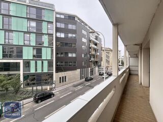  Appartement à louer 3 pièces 83 m²