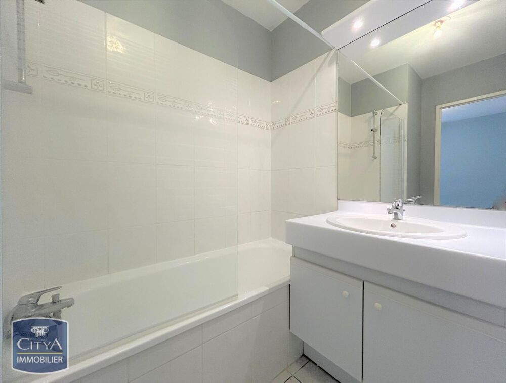 location Appartement - 2 pièce(s) - 34 m² Coutras (33230)