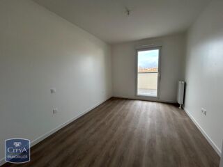  Appartement à louer 4 pièces 81 m²