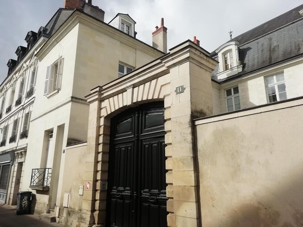 Halles - À LOUER : Charmant appartement T1 situé en plei....