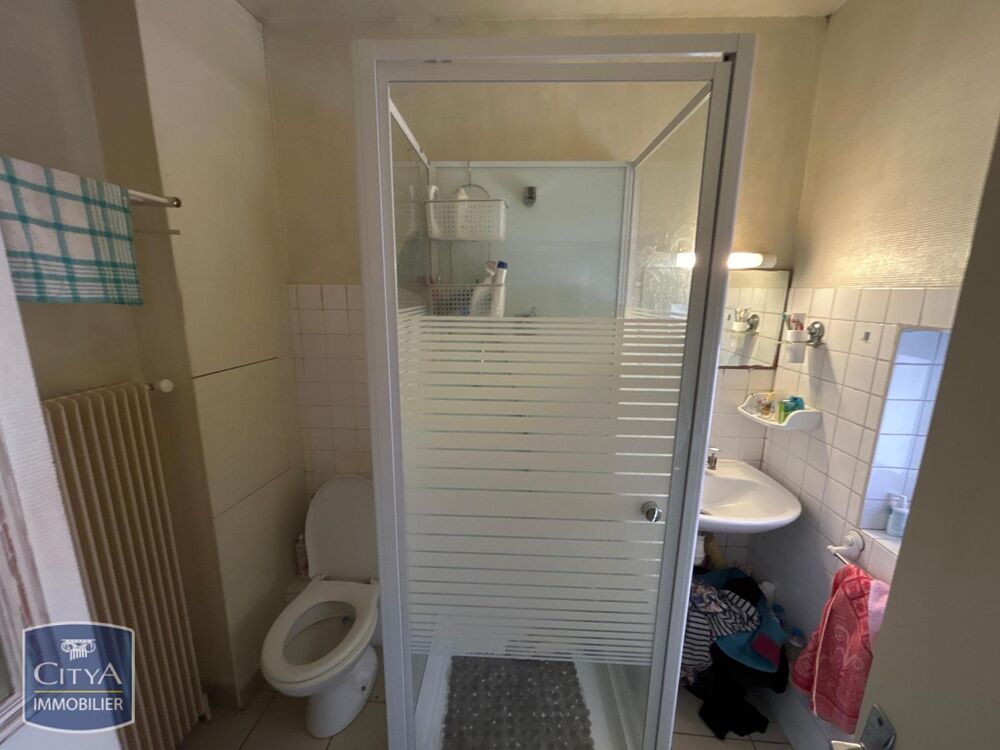À LOUER : Appartement T3 à OYONNAX, situé dans un quarti....