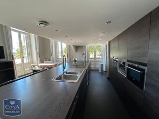  Appartement à louer 2 pièces 65 m²
