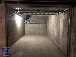  Parking / Garage � louer 