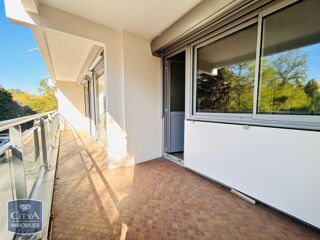  Appartement à louer 4 pièces 81 m²