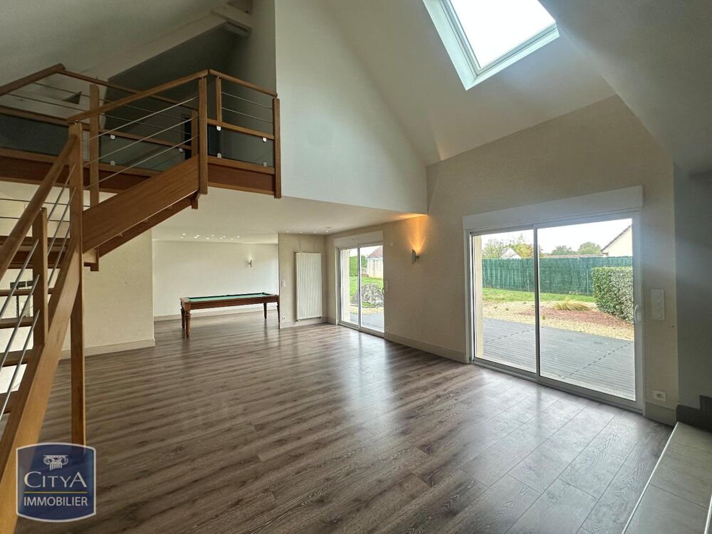 location Maison - 6 pièce(s) - 176 m² Onzain (41150)