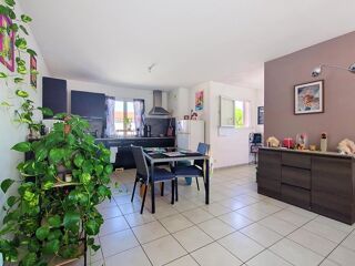  Appartement à louer 3 pièces 69 m²