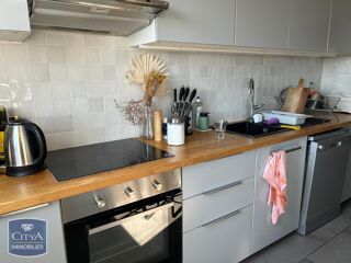  Appartement à louer 3 pièces 72 m²