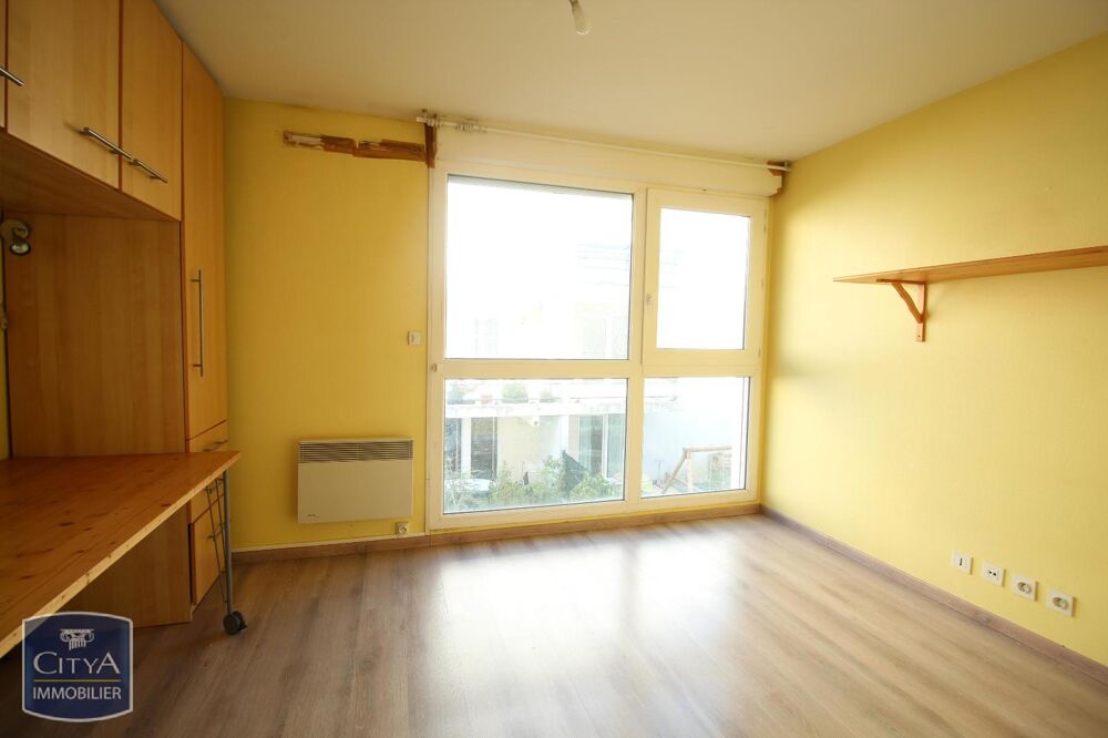 Réf. : GES75470137-77 À LOUER : Appartement T1 situé à D....
