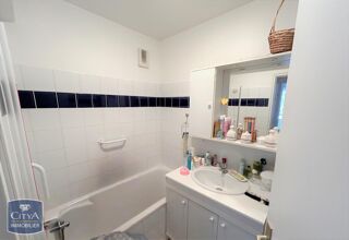  Appartement à louer 3 pièces 76 m²