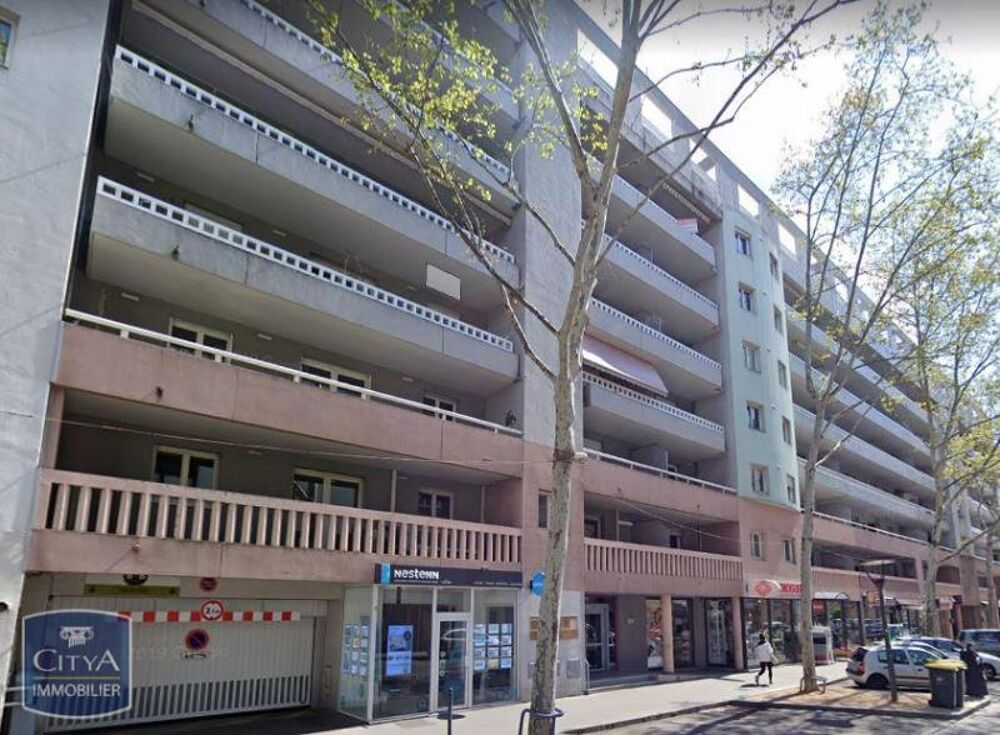 location Parking / Garage Lyon 8