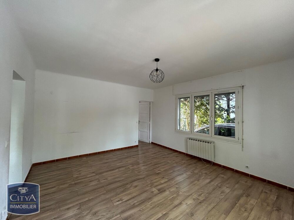 location Appartement - 2 pièce(s) - 50 m² Fréjus (83600)