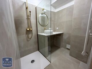  Maison à louer 6 pièces 133 m²