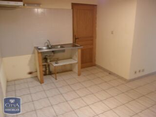  Appartement à louer 4 pièces 79 m²