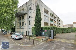  Parking / Garage à louer 