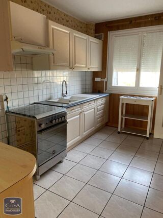  Appartement à louer 5 pièces 102 m²
