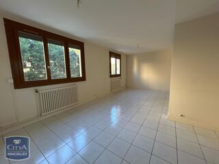  Appartement à louer 3 pièces 73 m²