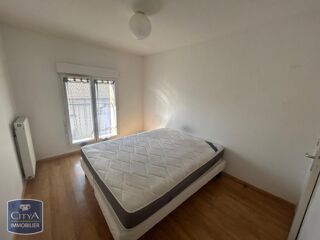  Appartement à louer 3 pièces 83 m²