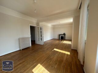  Appartement à louer 3 pièces 90 m²