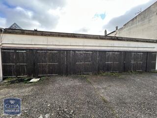  Parking / Garage à louer 