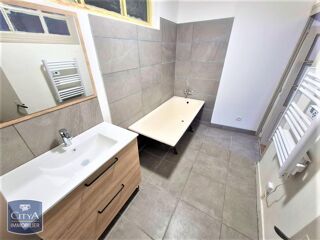  Appartement à louer 4 pièces 89 m²