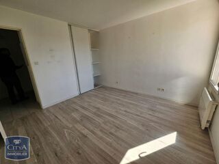  Appartement à louer 2 pièces 56 m²
