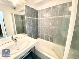  Appartement à louer 3 pièces 50 m²