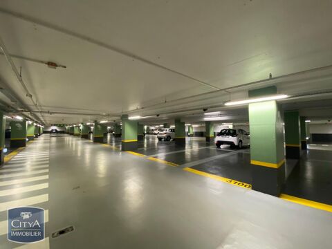  Parking / Garage  louer 