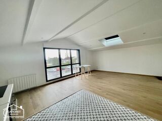  Appartement à louer 4 pièces 80 m²
