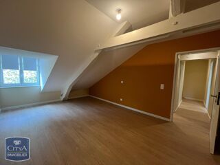  Appartement à louer 4 pièces 85 m²