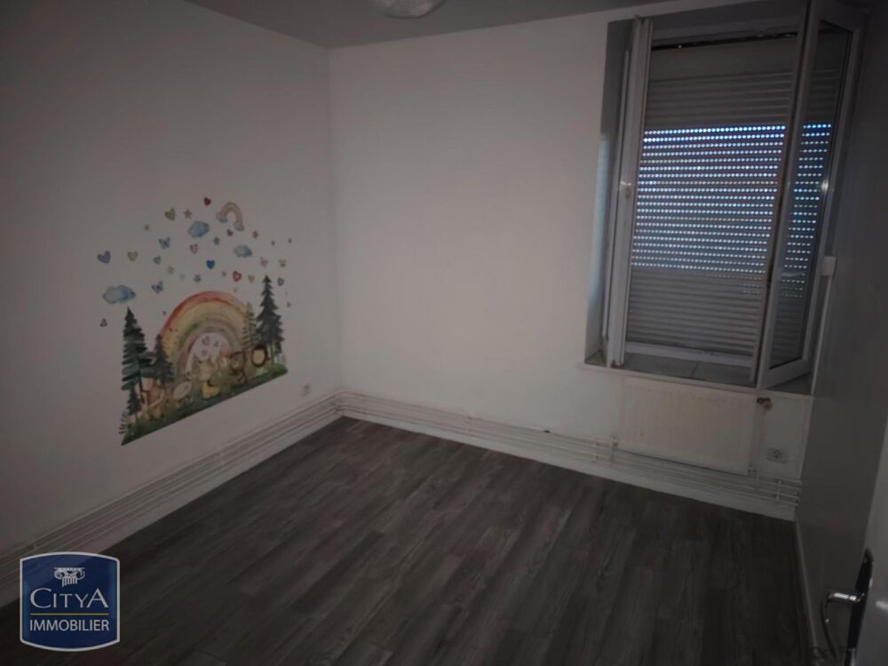 location Appartement - 4 pièce(s) - 68 m² Vrigne-aux-Bois (08330)