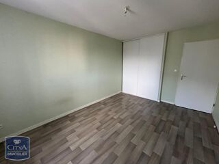  Appartement à louer 2 pièces 56 m²