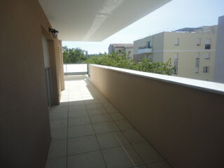  Appartement à louer 3 pièces 65 m²