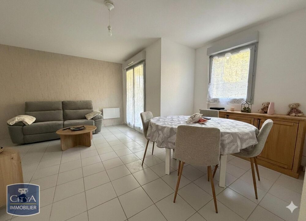 location Appartement - 3 pièce(s) - 53 m² Saint-Amand-Montrond (18200)