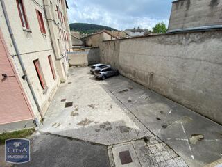  Parking / Garage à louer 