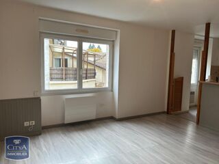  Appartement à louer 3 pièces 82 m²