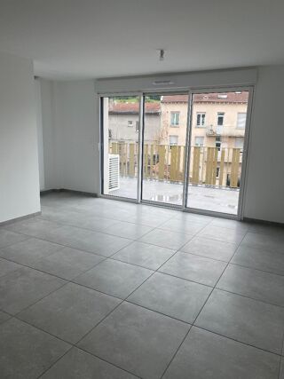  Appartement à louer 3 pièces 55 m²