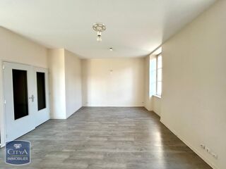  Appartement à louer 4 pièces 79 m²