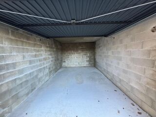  Parking / Garage � louer 