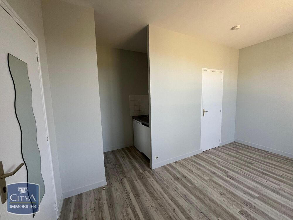 APPARTEMENT UNE PIECE - PROCHE PORTE DE PARIS - POITIERS....