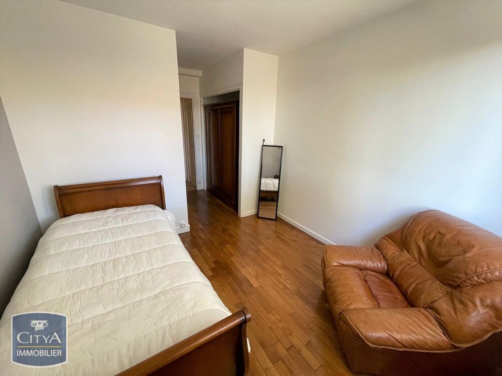 EXCLUSIVITÉ - APPARTEMENT TRAVERSANT 4 PIÈCES AVEC BALCO....