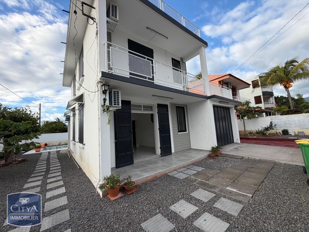 location Maison - 4 pièce(s) - 90 m² Le Port (97420)