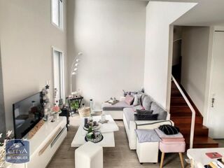  Appartement à louer 4 pièces 85 m²