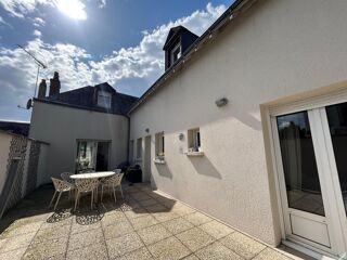  Appartement à louer 5 pièces 153 m²